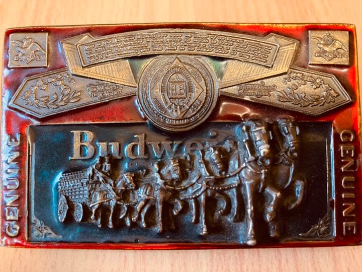 ヴィンテージバックルです。