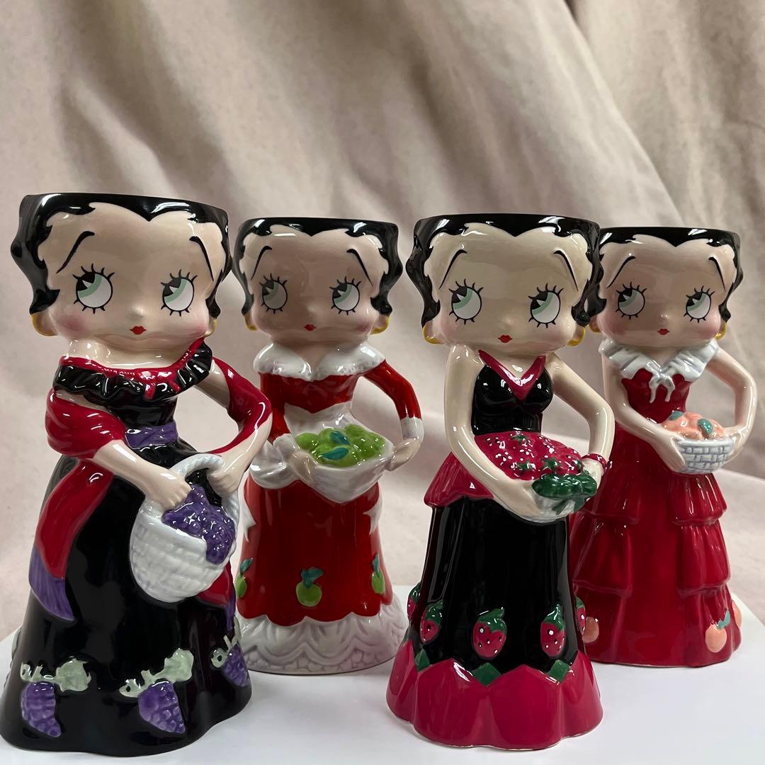 ベティちゃん花瓶4体セット