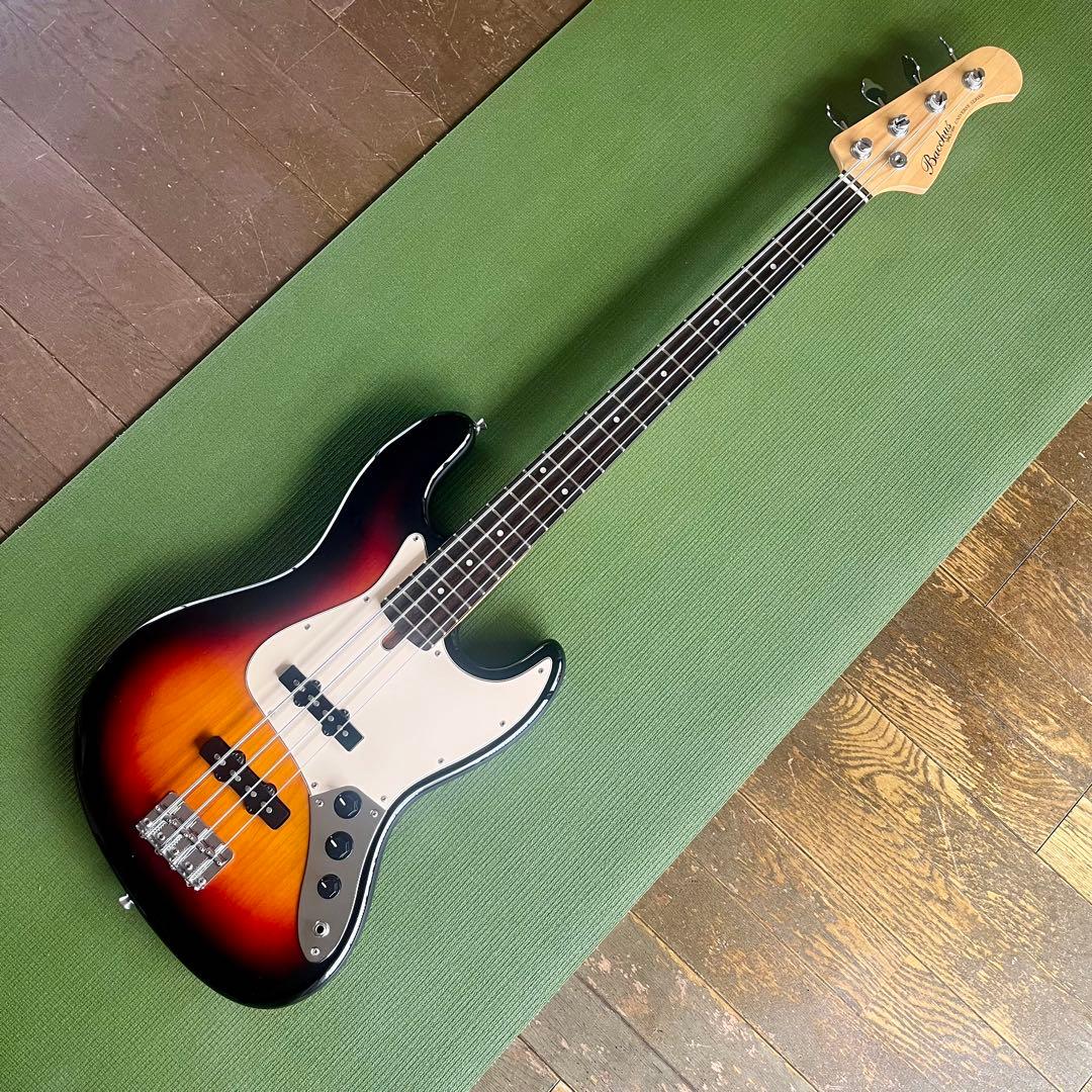【美品】Bacchus JAZZ BASS タイプ
