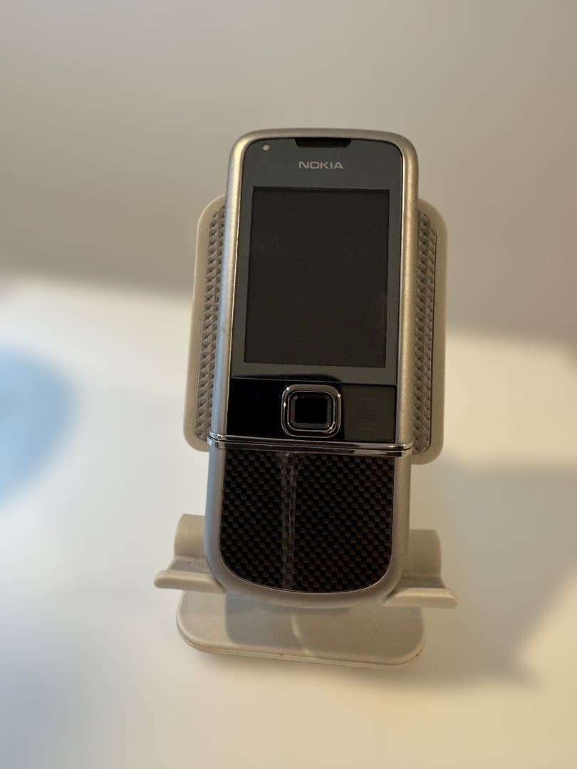 Nokia8800 Carbon Arte（ノキア 8800 カーボン アルテ）