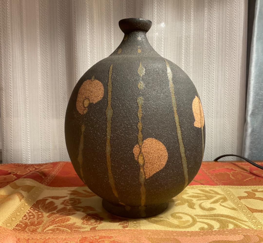 鈴木量作　灰釉流描点紋扁壺　箱書き、とも箱、黄布付き