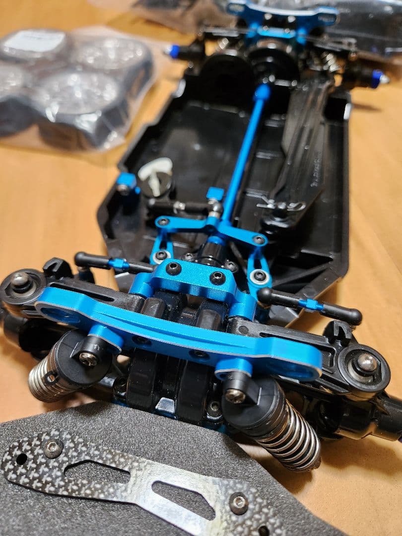 タミヤ　TT-02 ラジコンシャーシ　アルミオプション