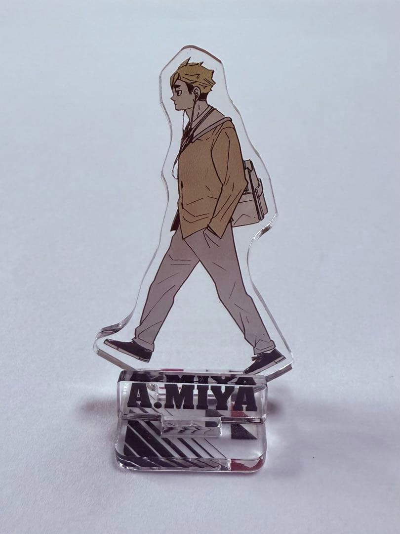 ハイキュー　宮治　宮侑、アクリルフィギュアコレクション　アクリルスタンド、