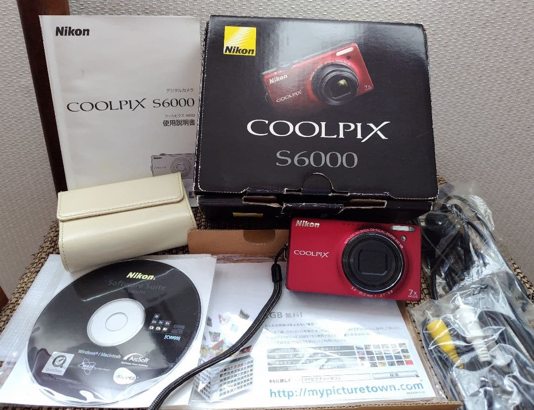 Nikon COOLPIX S6000 革ケース付