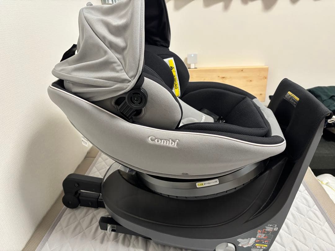 Combi チャイルドシート クルムーヴ スマート ISOFIX