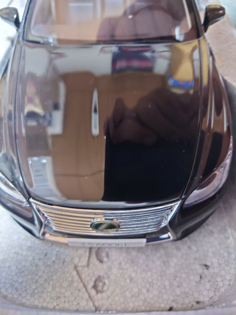 オートアート1/18レクサスLS600hLブラック