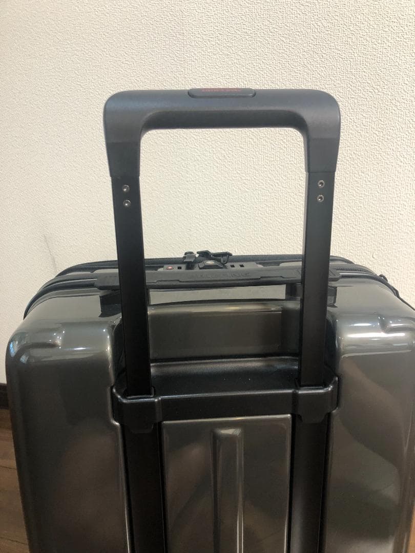 展示品 ブリーフィング キャリーケース 34L TSAロック 4輪 H-34F