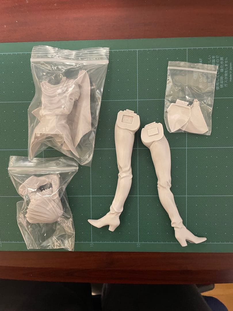 1/8セイラ マス ・ハマーンカーンレジンフィギアキット未塗装