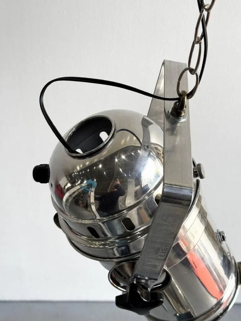 インダストリアルスポットライト