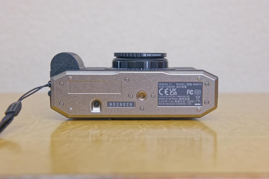 【美品】PENTAX17 フィルムカメラ おまけフィルム１本＆レンズフィルター付