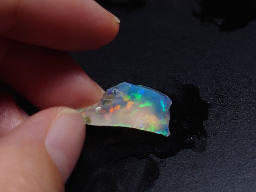 エチオピアウェロ産　チョークオパール　鉱物標本　原石　ポッチ