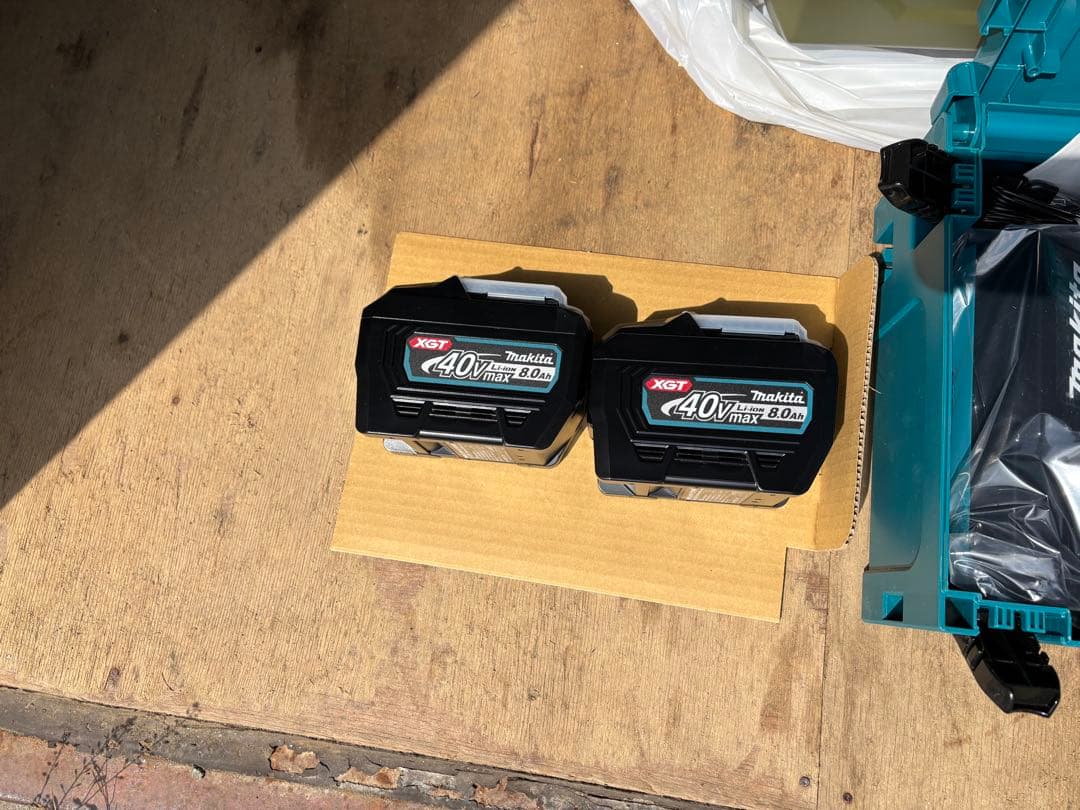 ポ*ん様 Makita CW004G 冷温庫 29L 8Ahバッテリーセット