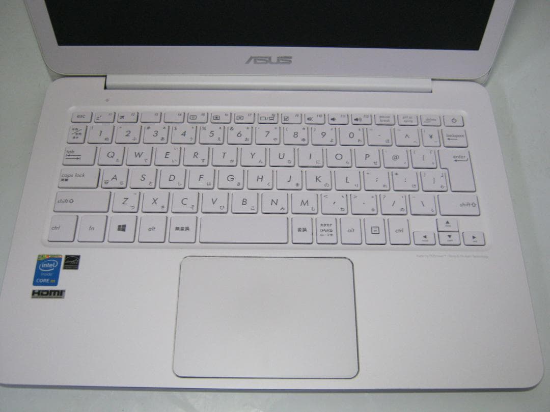 ASUS UX305FA SSD256 MEM8 Win11動作　ホワイト