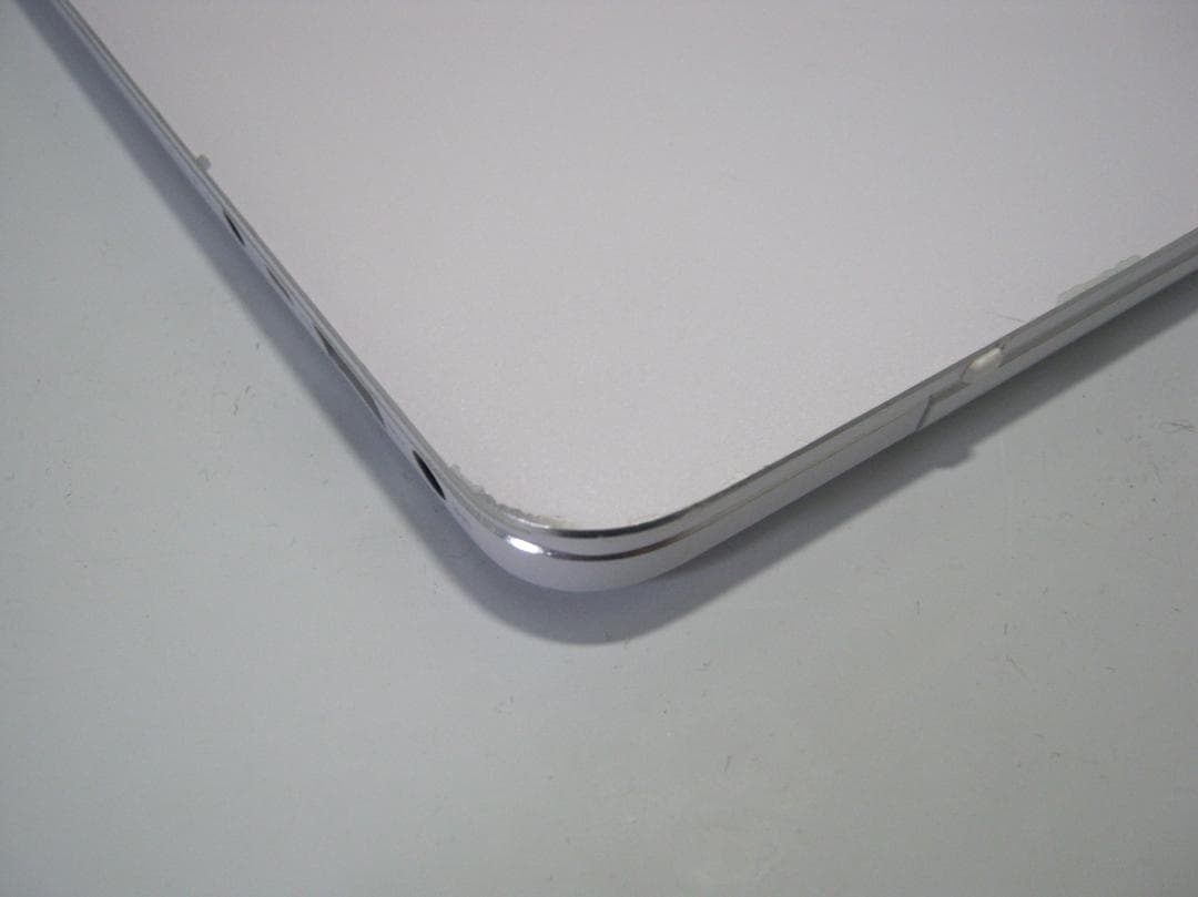 ASUS UX305FA SSD256 MEM8 Win11動作　ホワイト