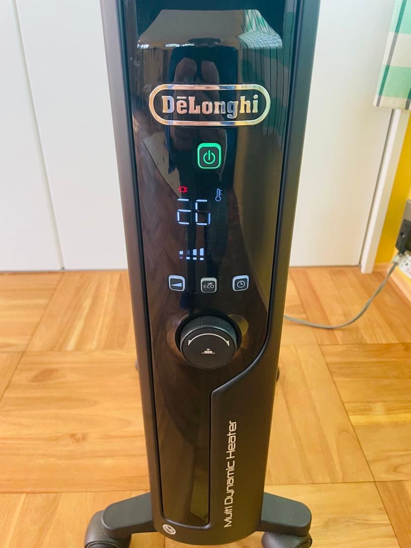 デロンギ　MDHU12 オイルヒーター 縦型スリムデザイン　リモコン付き