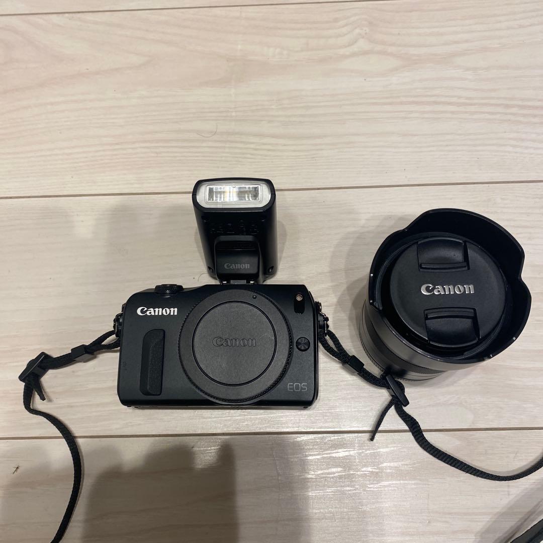 Canon EOS M ミラーレスカメラ レンズ付