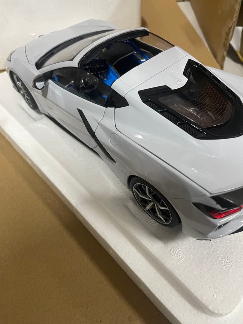 ハッピー専用オートアート 1/18 シボレー コルベット スティングレイ Z51