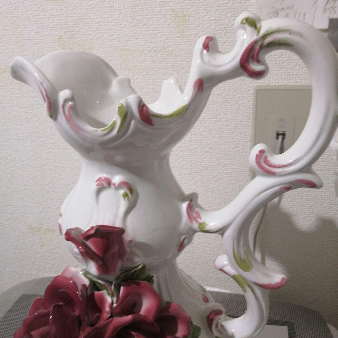 陶器製バラ装飾ピッチャー 高さ約30cmメイドインイタリア