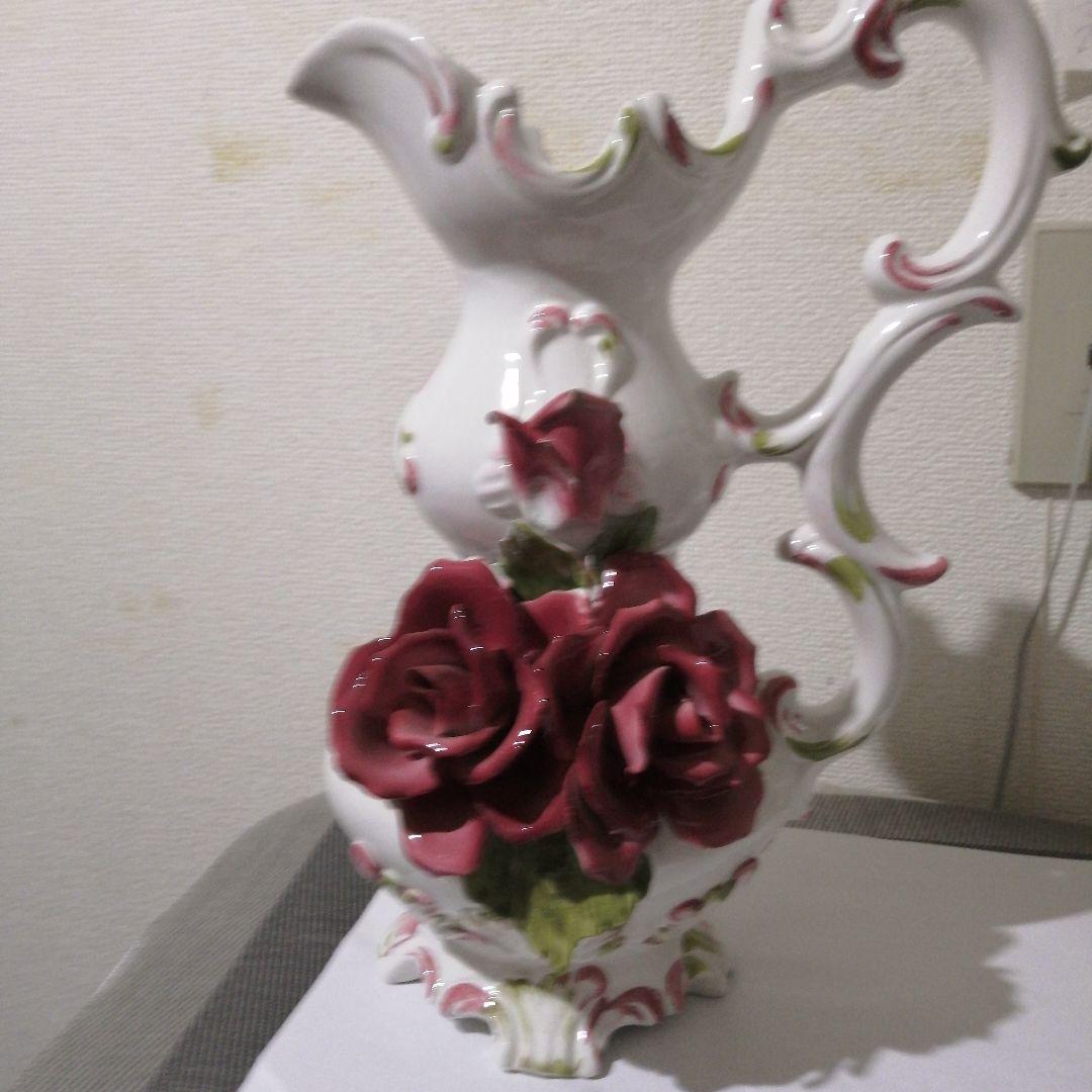 陶器製バラ装飾ピッチャー 高さ約30cmメイドインイタリア