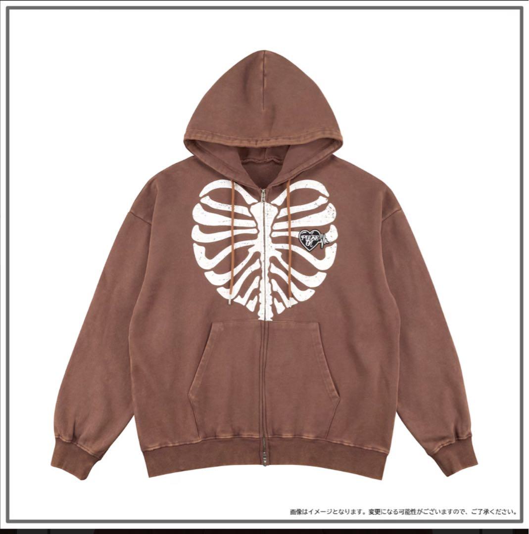 TREASURE PULSE ON フーディー　茶