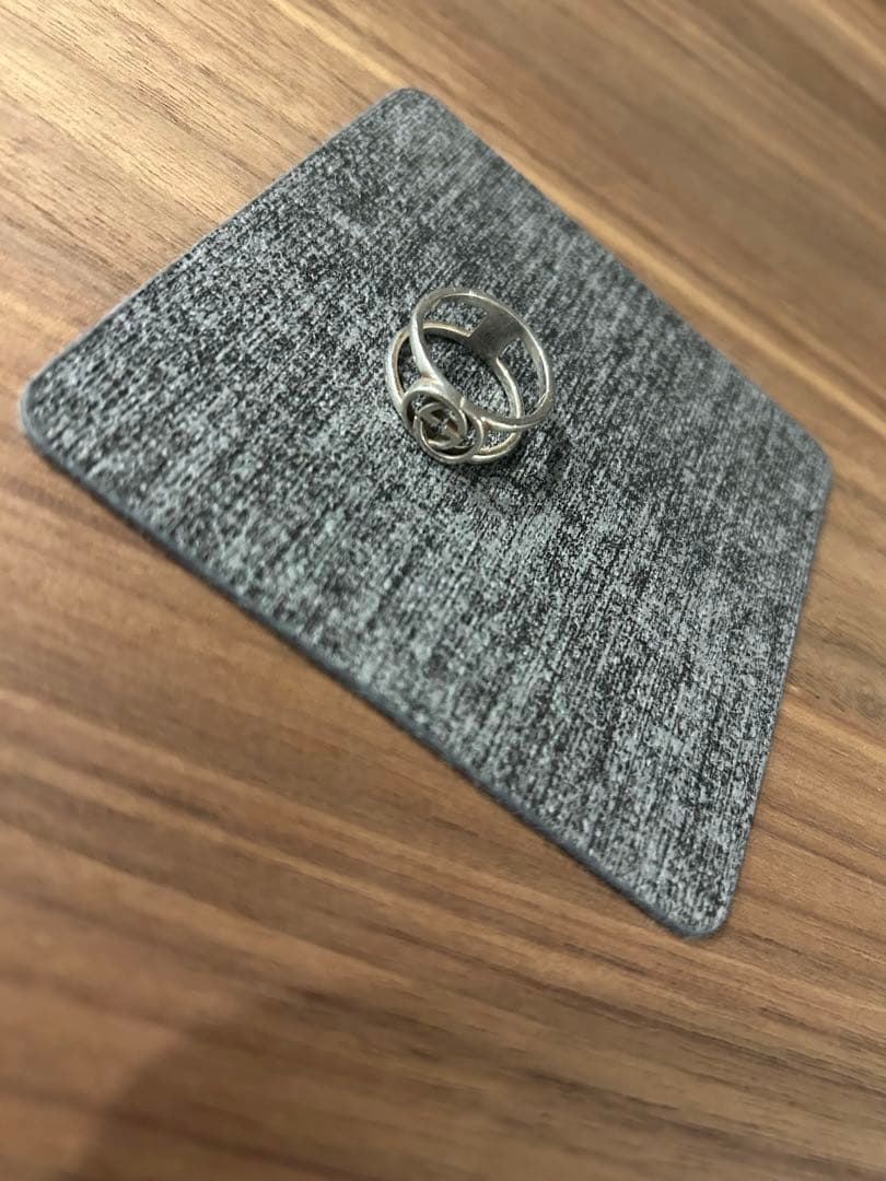 GUCCI シルバー インフィニティリング