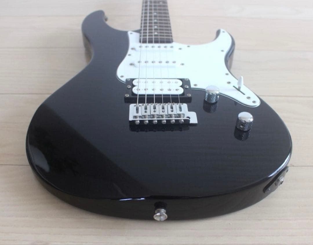 ［ぼっち・ざ・ろっく!］ヤマハ Pacifica PAC212VFM パシフィカ