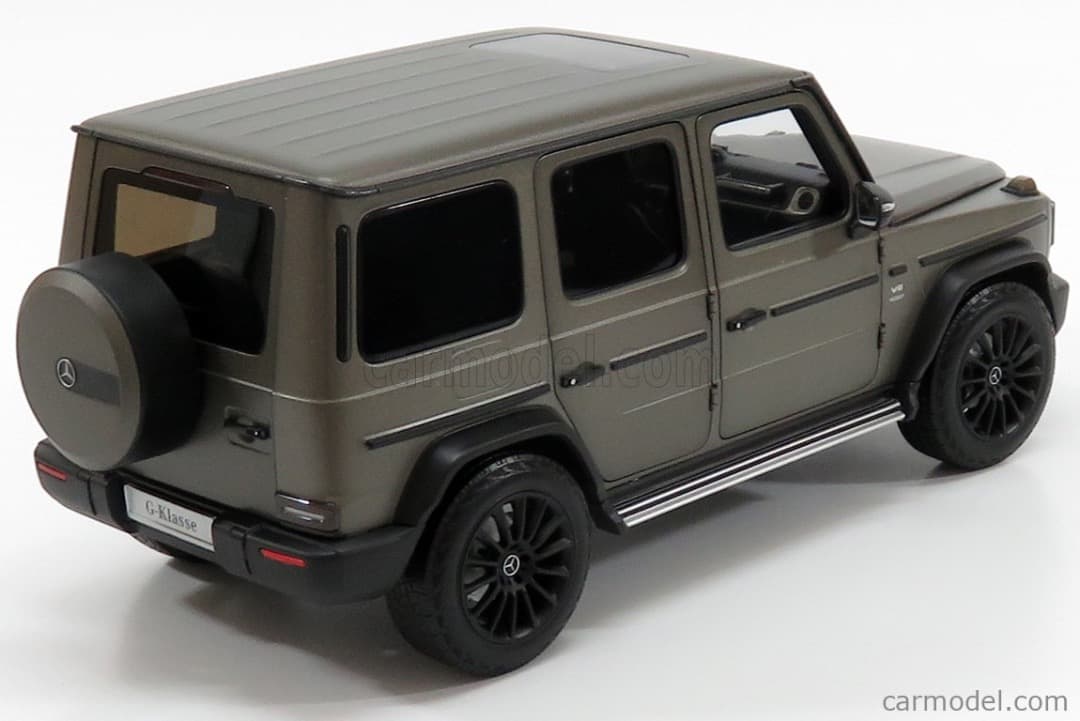 NOREV MercedesGクラス 2019　1/18