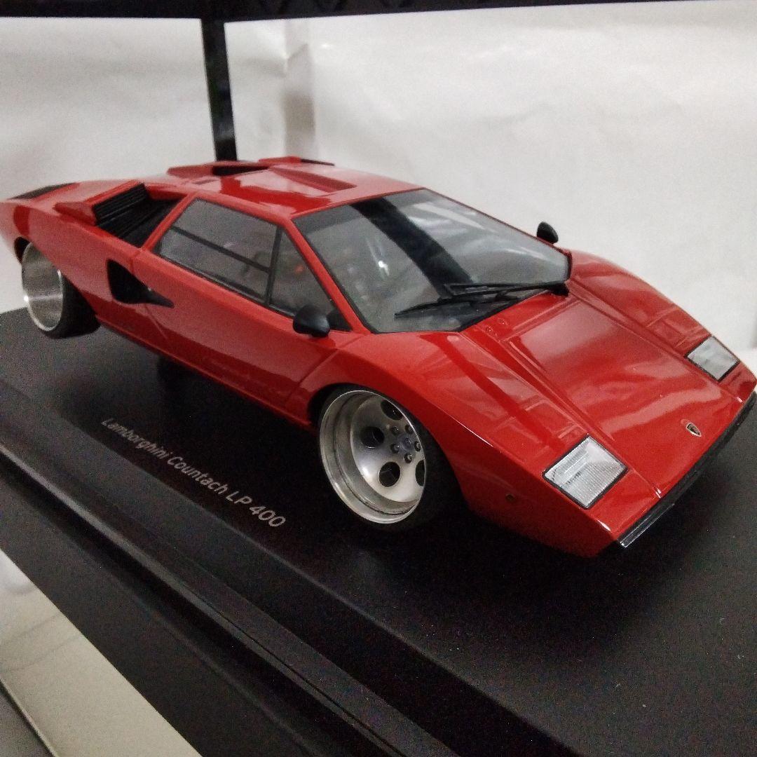 Lamborghini Countach LP 400 ミニカー1/18
