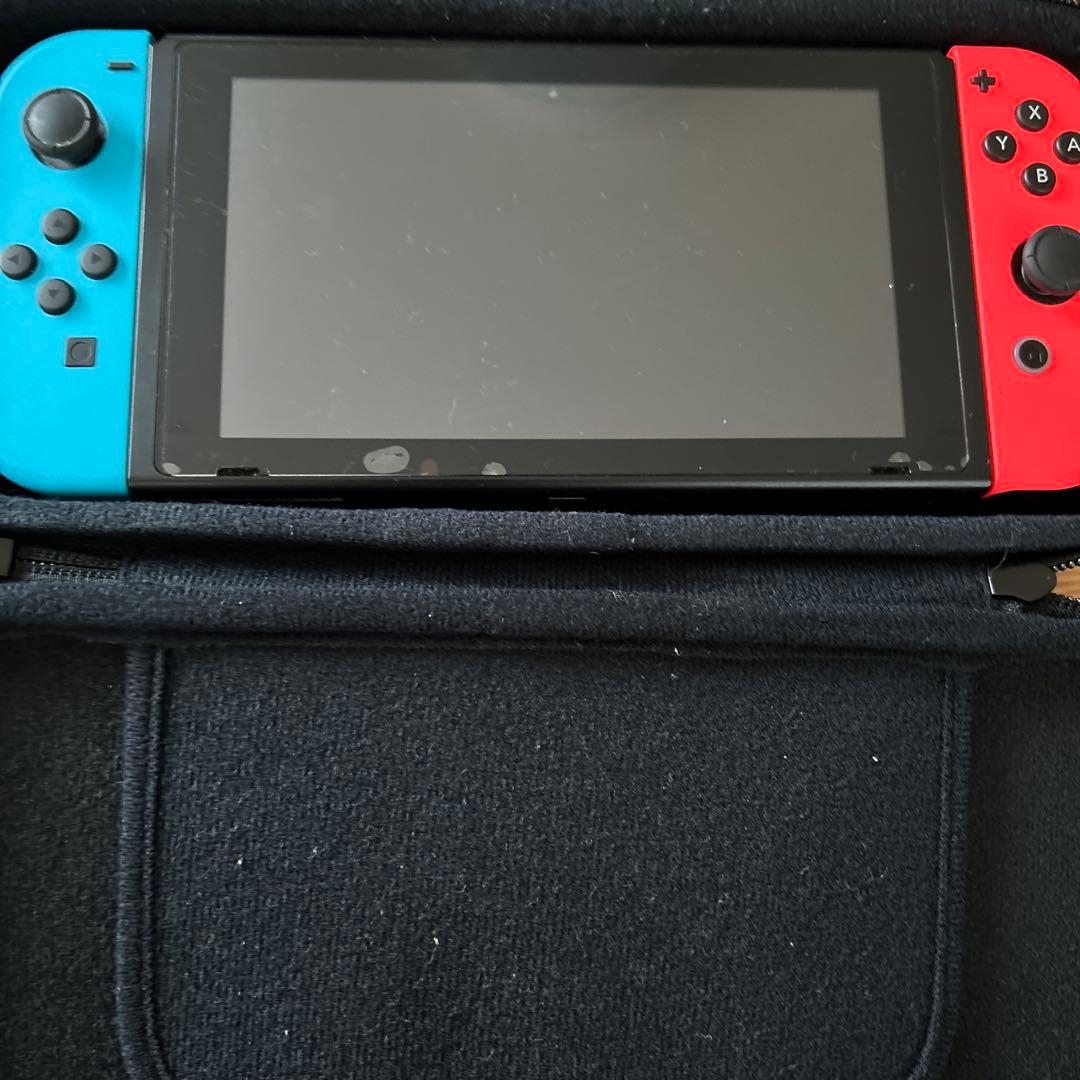 F*】様 Nintendo Switch 本体 、ケース付き、初期化済み、動作確