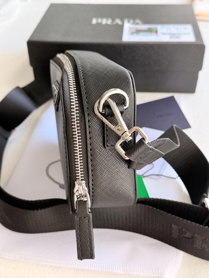 【美品】プラダ カメラバッグ ショルダーバッグ 箱付