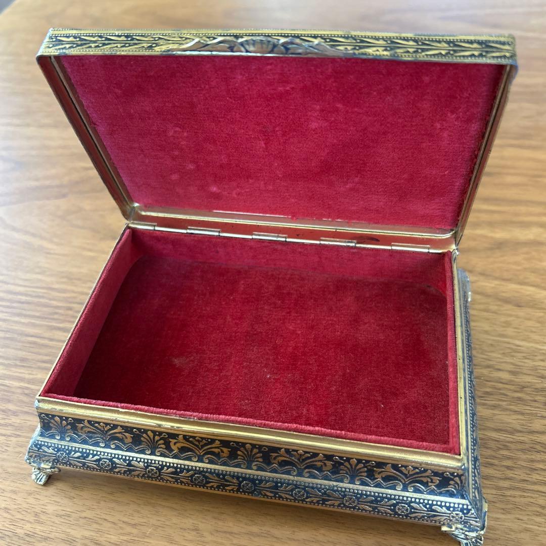 アンティーク 花柄刺繍 ボックス　プチポワン