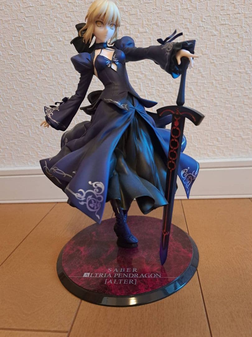 セイバー/アルトリア・ペンドラゴン ドレスVer. 1/7 完成品フィギュア