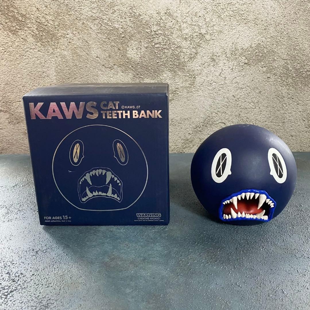 KAWS オリジナルフェイクCAT TEETH BANK 2007年 貯金箱 ①