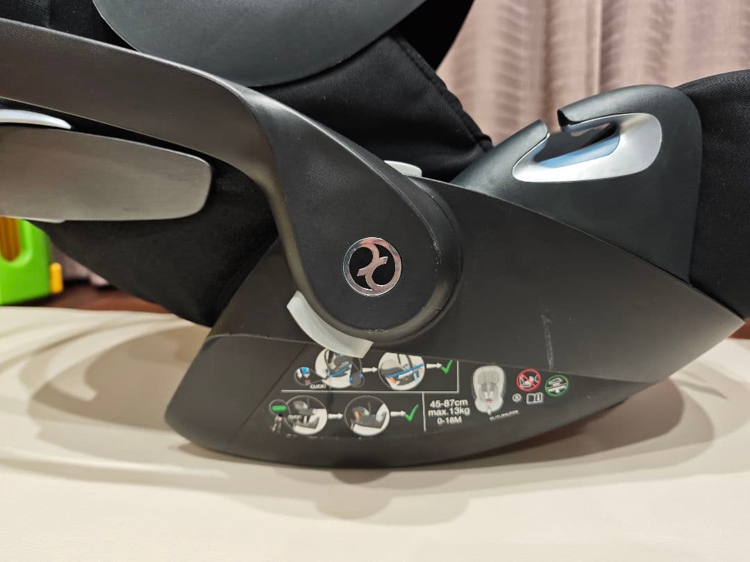 cybex Cloud Z i-Size ＆ BaseZ メリオ用アダプター付