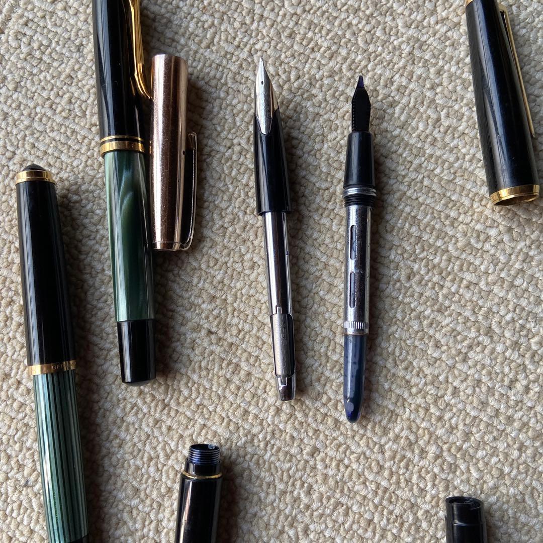 万年筆 4本セット 黒と金のコンビネーション　ペリカン万年筆　太字