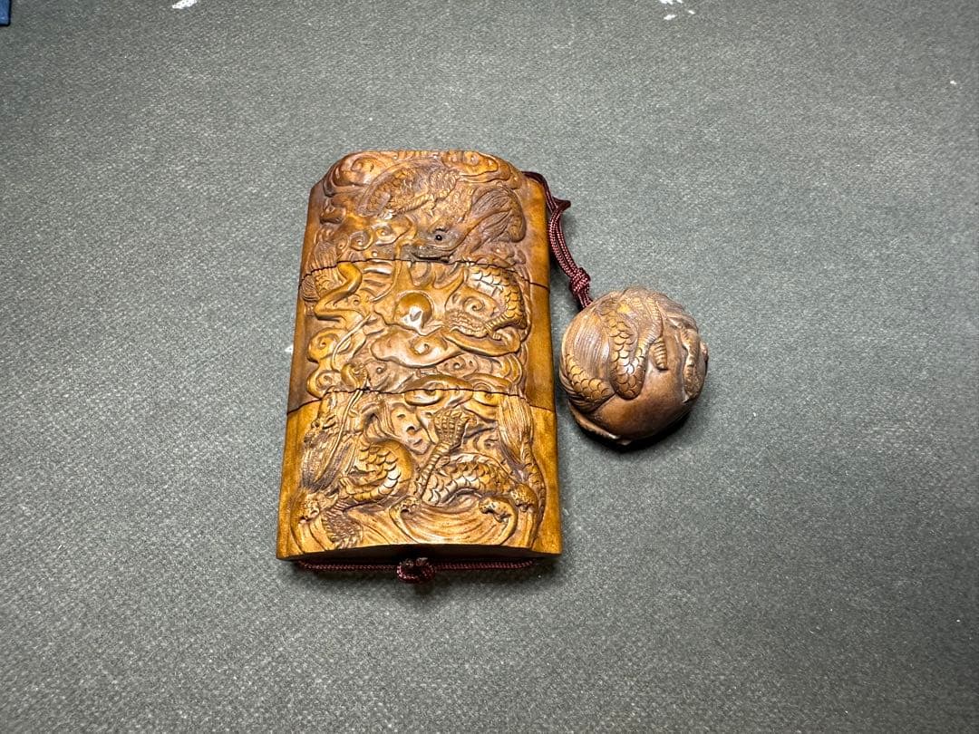 印籠　根付　木彫り　置物　古美術品　 細密細工　骨董　アンティーク　彫刻 工芸品