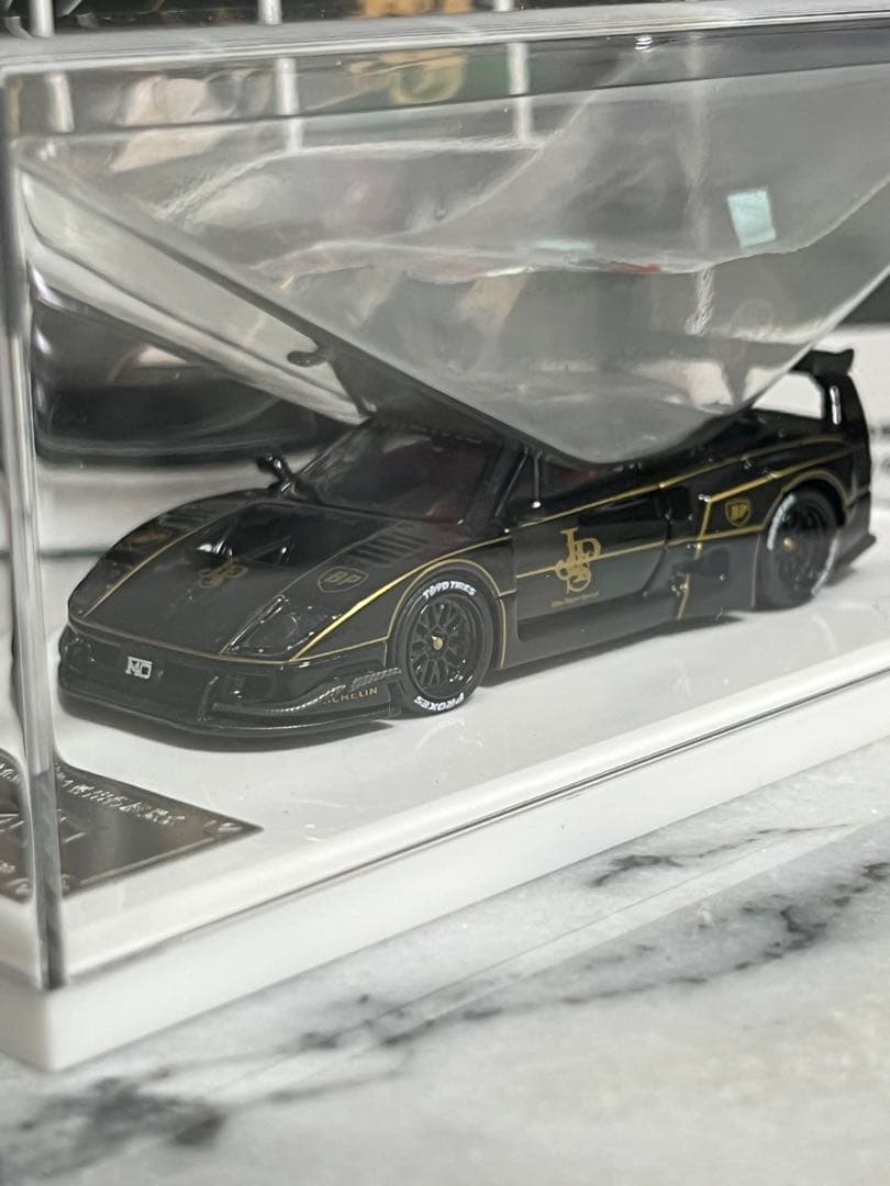 デーモンキングオート　LBWKフェラーリF40 ガルウイング