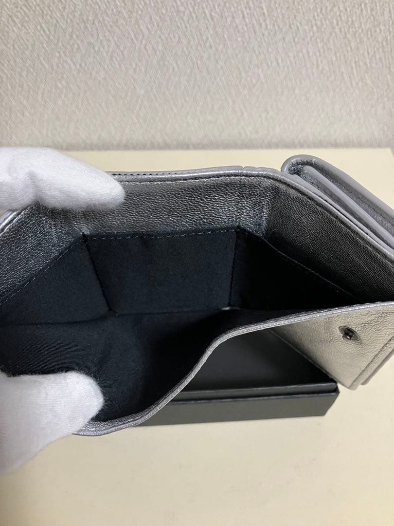 DIESEL シルバー 三つ折り財布