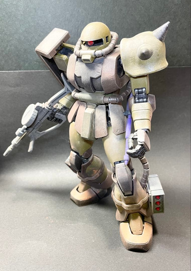 ザク　塗装済完成品　ガンプラ 全塗装　ガンプラ完成品