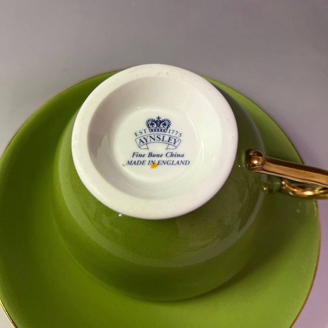 ☆エインズレイ オーチャードゴールド トリプル ティーカップ＆ソーサー