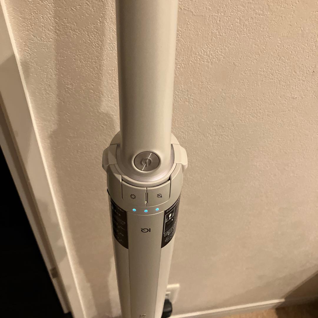 1/18まで値下げ‼️Shark シャーク　スティッククリーナーLC200JIV