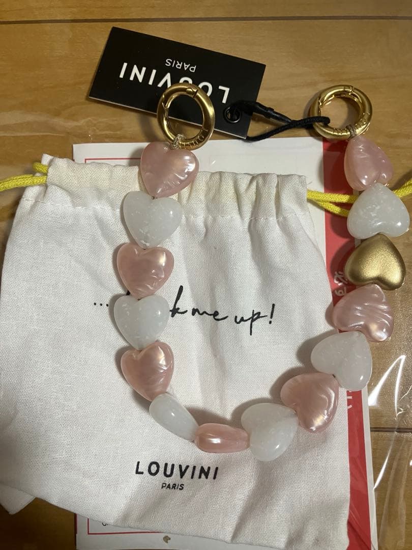 LOUVINIハンドストラップPETIT CUORE PINK-WHITE