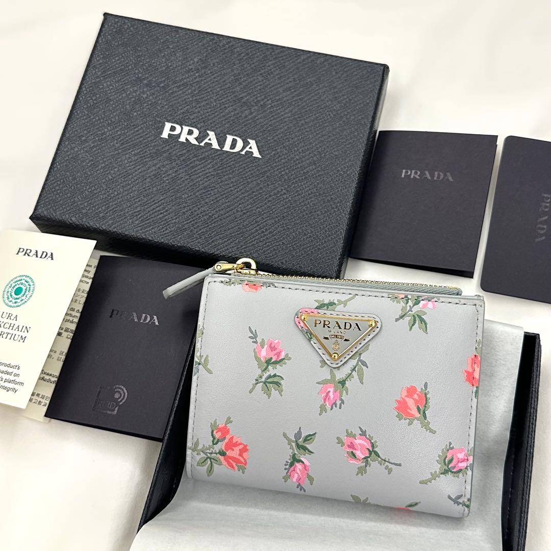 【新品】 PRADA プラダ 花柄 二つ折り 財布