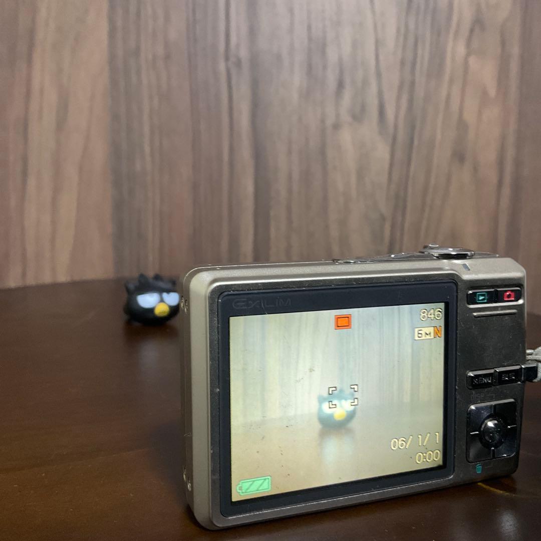 デジタルカメラ Casio EXILIM EX-Z600