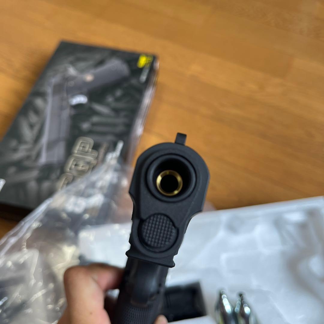 Carbon8 CQP ハンドガン M45 CO2ガスガン