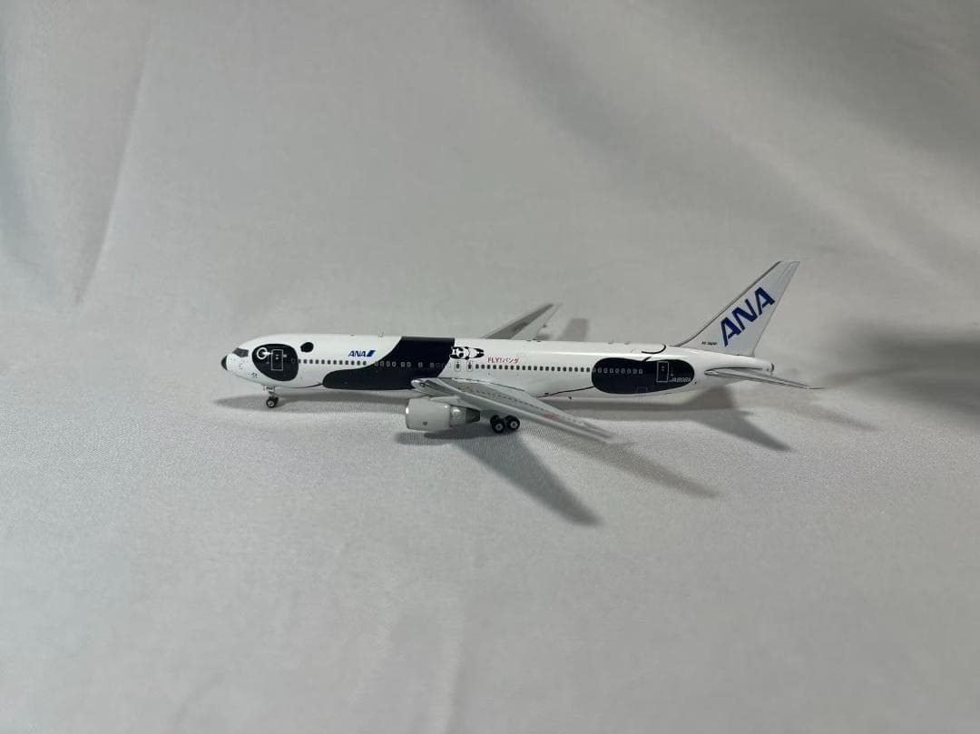 Phoenix 04218 全日空 B767-300ER JA606A パンダ