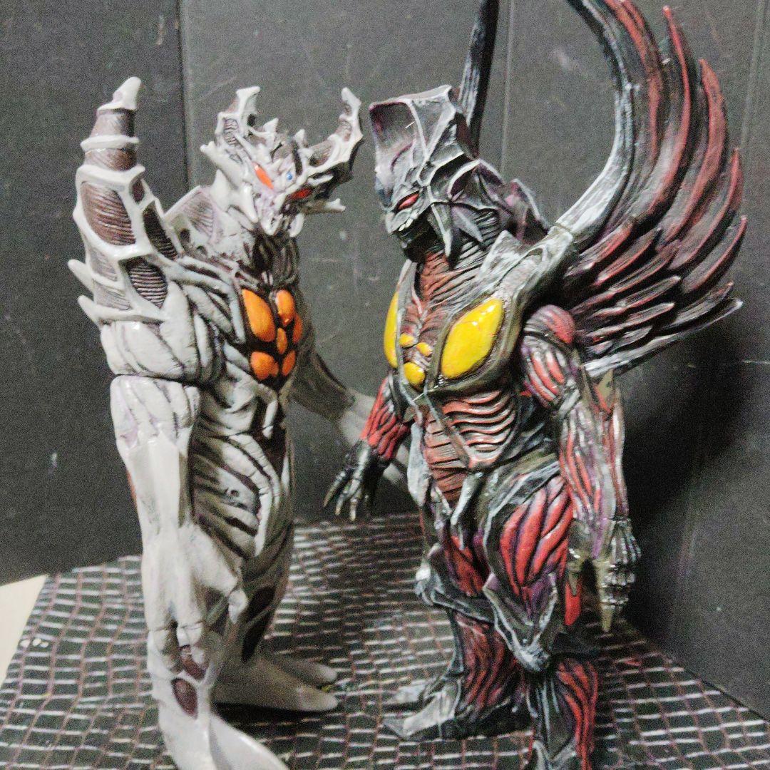 ウルトラ旧型絶版ソフビカオスダークネス.イヴリース（2927th.2963ei）