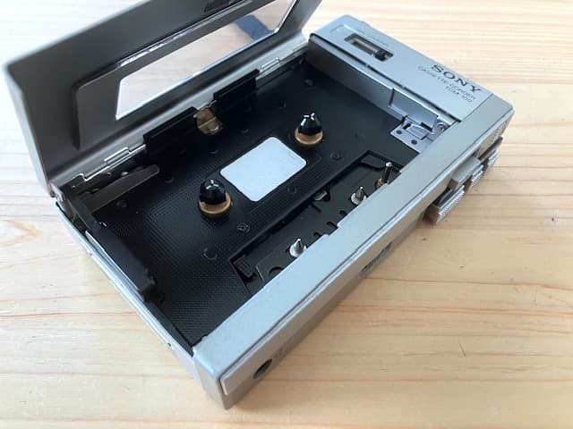 木木 整備済完全動作品 SONY TCM-100 プレスマン ストラップ