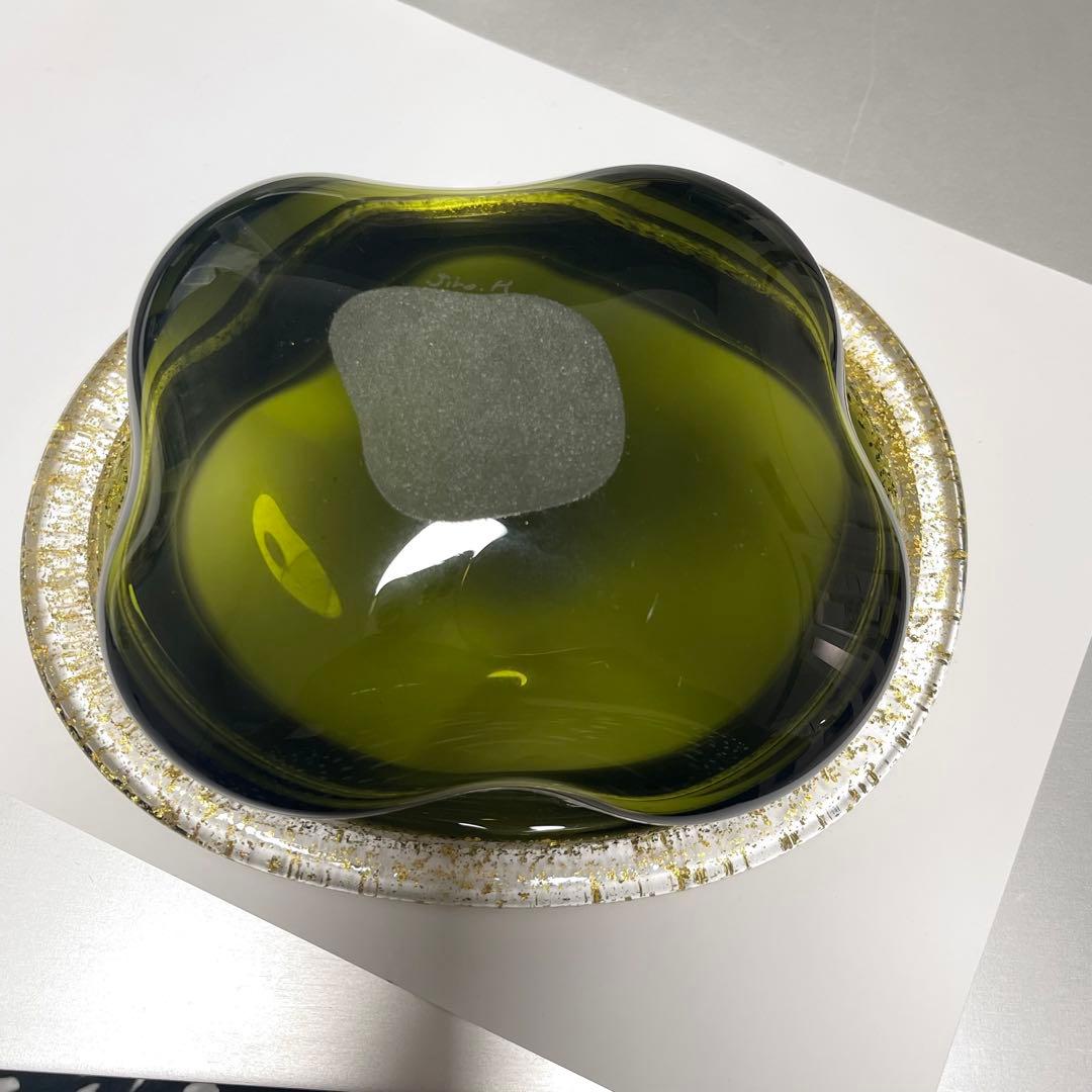 迫二郎作　金箔貼り渕ガラス鉢　オリーブグリーン