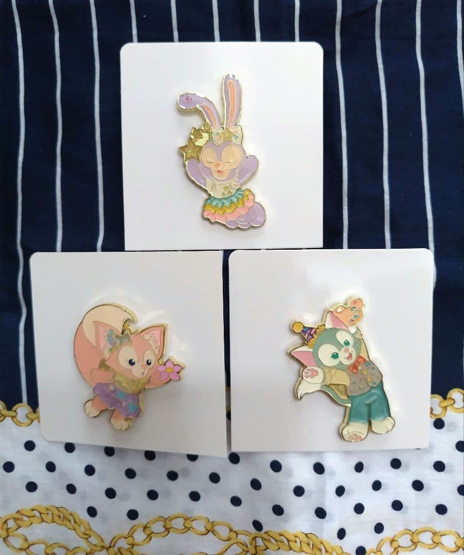 ディズニーシー　ピンバッジ　40周年　 ダッフィー＆フレンズ